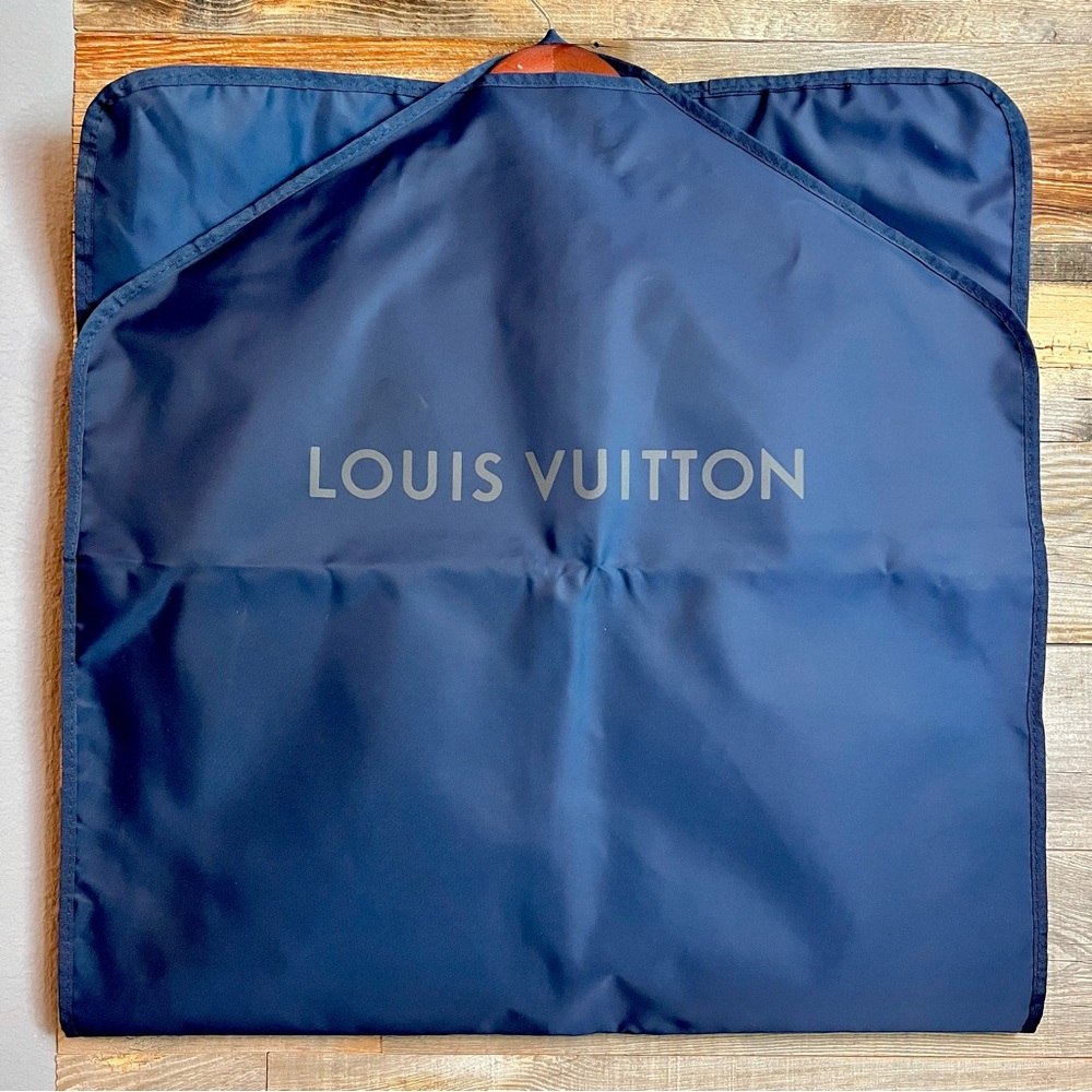 SALE✨Louis Vuitton Blue Zippered Garment/Travel Bag; Authentic, 💯 Authentic